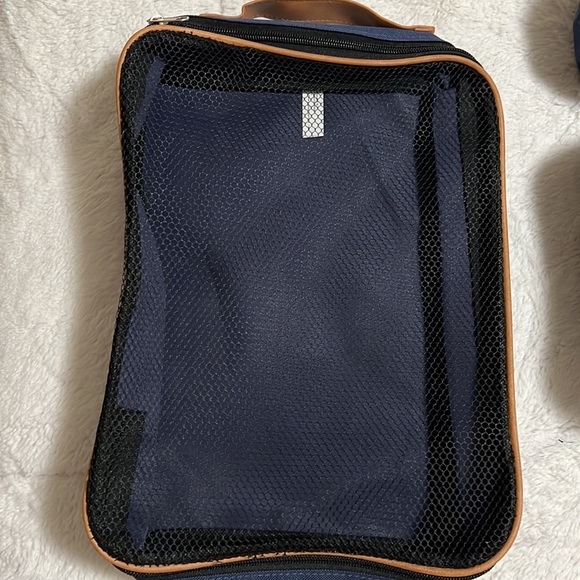 NWOT accessory packing bags - Picture 2 of 5